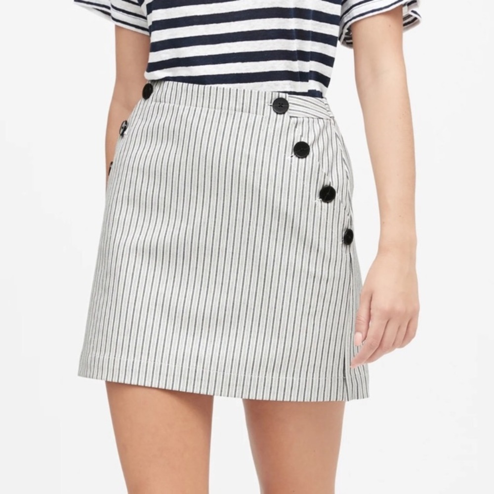 *Banana Republic White Striped Nautical Sailor Mini Skirt #W